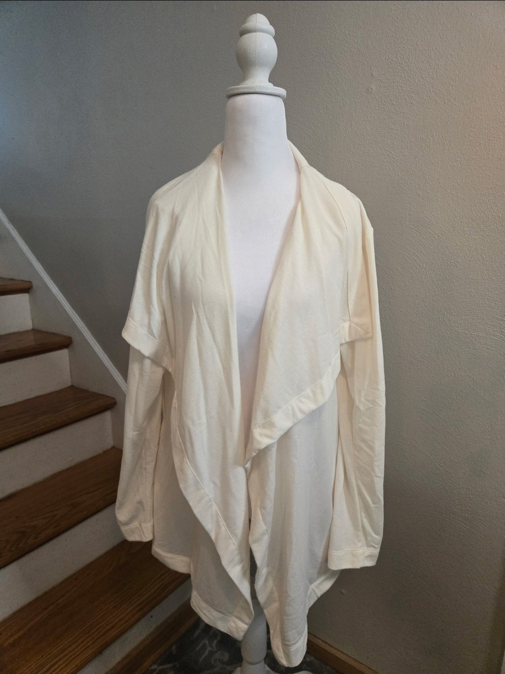 Old Navy Active Cream Drape Waterfall Front Cardigan Womens Size Large